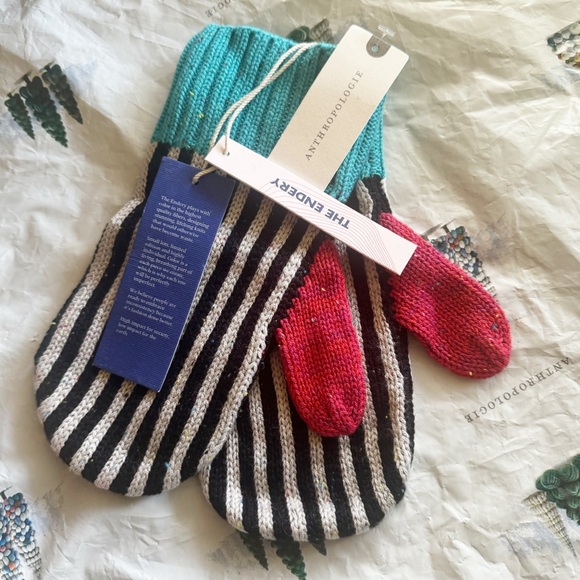 Anthropologie The Endery Paloma Mittens - Picture 2 of 2